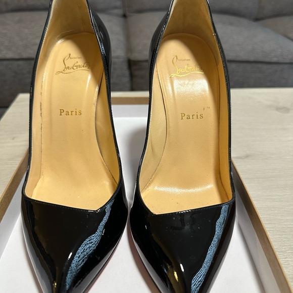 Selling Christian Louboutin patent leather pumps.  Will fit size 8.5 - Picture 3 of 9
